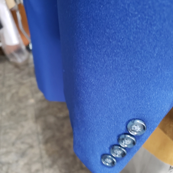 Mans Suit DO NOT BUNDLE - Picture 2 of 7